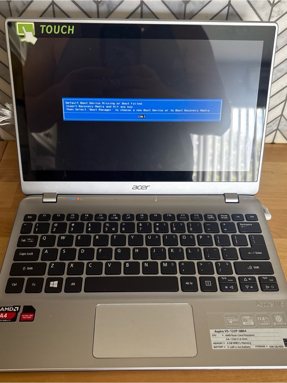 Acer Aspire V5 11" Notebook V5-122P-0864 AMD A4-1250 1.0GHz 4GB RAM *READ DESCR*